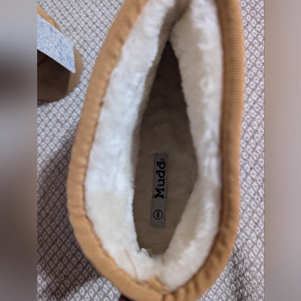 Mudd Tan Boots with White Interior - Picture 11 of 12